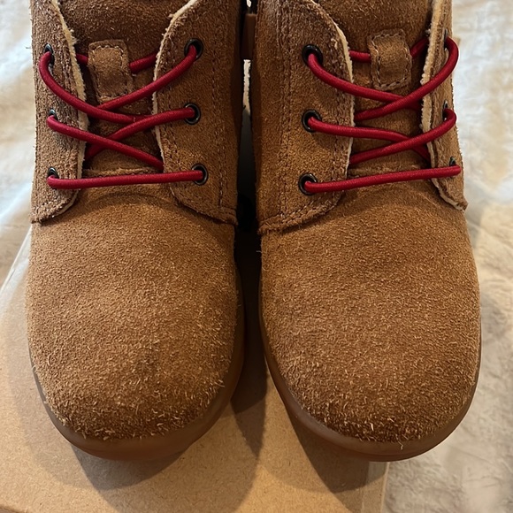 Ugg toddler boots - Picture 2 of 7
